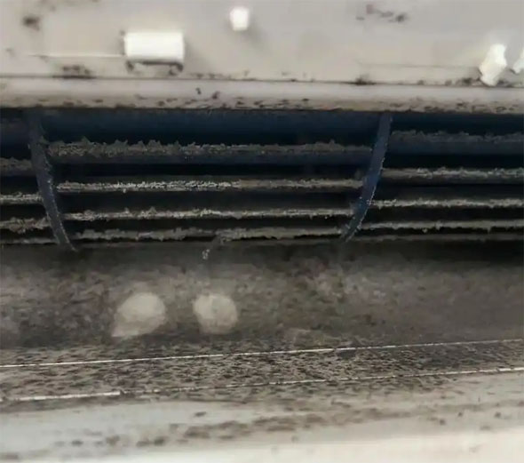 襄汾空调吹的风有股烧焦味是怎么回事